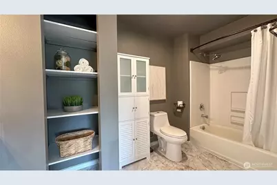 912 NE 115th Street, Seattle, WA 98125 - Photo 23