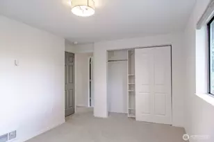 912 NE 115th St, Seattle, WA 98125 - Photo 27