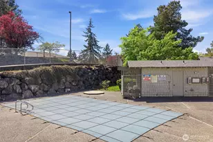 22711 Lakeview Dr, Mountlake Terrace, WA 98043 - Photo 21