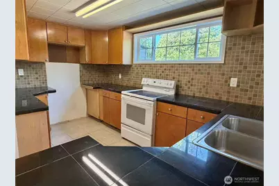 2508 SE 16th St, Renton, WA 98058 - Photo 11