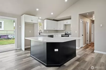 14101 10th Avenue S, Tacoma, WA 98444 - Photo 11