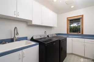 6404 Warren St, Anacortes, WA 98221 - Photo 17