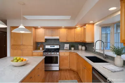 6404 Warren Street, Anacortes, WA 98221 - Photo 5