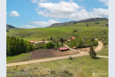 373 Rendezvous Road, Winthrop, WA 98862 - Photo 3