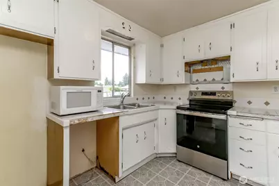10716 102nd Street SW, Tacoma, WA 98498 - Photo 5