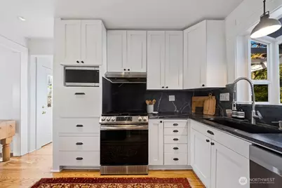 75 East Road, Tacoma, WA 98406 - Photo 9