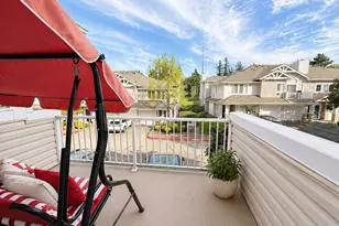 23782 SE Summerhill Ln, Issaquah, WA 98029 - Photo 11