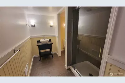 1419 108th Avenue SE, Bellevue, WA 98004 - Photo 7