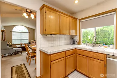 2109 22nd Street SE, Puyallup, WA 98372 - Photo 9
