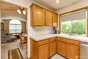 2109 22nd St SE, Puyallup, WA 98372 - Photo 9