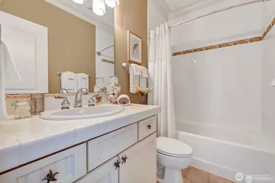 10616 Rainier Ave S, Seattle, WA 98178 - Photo 17
