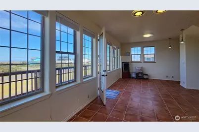1140 Ocean Shores Boulevard SW, Ocean Shores, WA 98569 - Photo 21