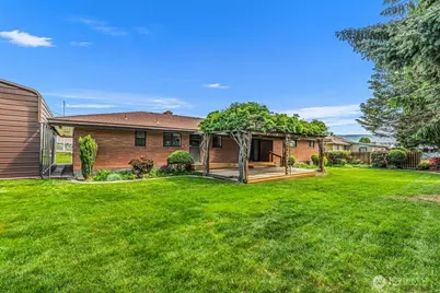 1909 Springwater Avenue, Wenatchee, WA 98801 - Photo 25