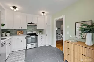 828 24th Ave, Seattle, WA 98122 - Photo 15