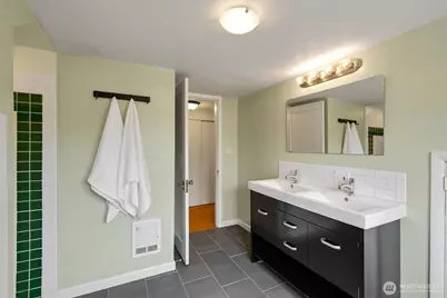828 24th Avenue, Seattle, WA 98122 - Photo 25