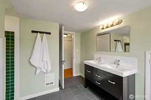 828 24th Ave, Seattle, WA 98122 - Photo 25