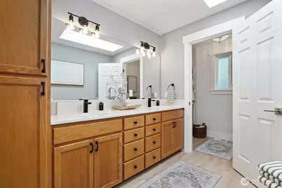 19828 SE 8th Street, Sammamish, WA 98074 - Photo 21