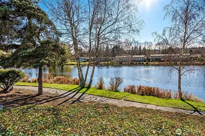 23809 Lake Drive E, Bothell, WA 98021 - Photo 37