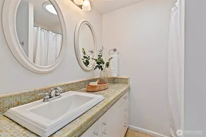 1711 NE 113th Street, Seattle, WA 98125 - Photo 21