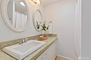 1711 NE 113th St, Seattle, WA 98125 - Photo 21