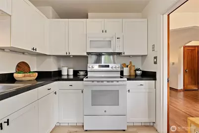 1711 NE 113th Street, Seattle, WA 98125 - Photo 7