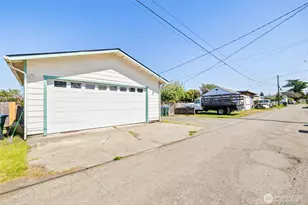230 W 14th St, Port Angeles, WA 98362 - Photo 39