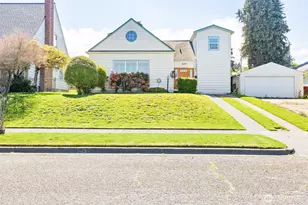 230 W 14th St, Port Angeles, WA 98362 - Photo 3