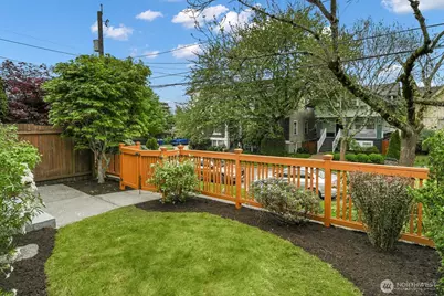 1121 27th Avenue, Seattle, WA 98122 - Photo 3