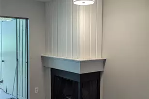 10819 NE 37th Pl, Bellevue, WA 98004 - Photo 3