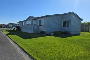 2240 W Broadway NE, Moses Lake, WA 98837 - Photo 3
