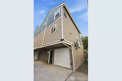 9243 Ashworth Avenue N #B, Seattle, WA 98103 - Photo 37