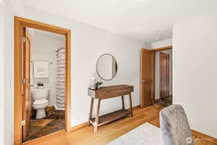 9243 Ashworth Ave N, Seattle, WA 98103 - Photo 29