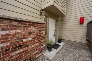 220 SW 200th St, Normandy Park, WA 98166 - Photo 3