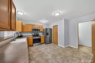 5670 Swift Creek Dr, Mount Vernon, WA 98273 - Photo 11