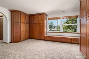 651 SE Bayshore Dr, Oak Harbor, WA 98277 - Photo 13