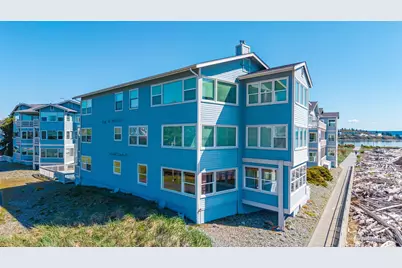 651 SE Bayshore Drive #E102, Oak Harbor, WA 98277 - Photo 3