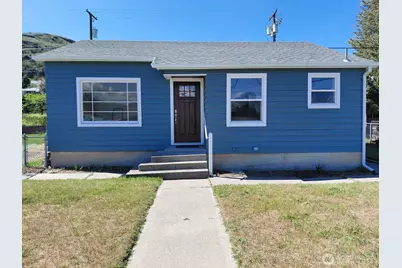 508 Roosevelt Drive, Grand Coulee, WA 99133 - Photo 1