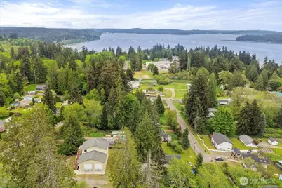 8178 Sandy Road NE, Bremerton, WA 98311 - Photo 3