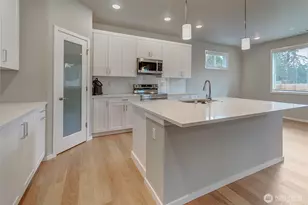 18208 37th Ave Ct E, Tacoma, WA 98446 - Photo 3