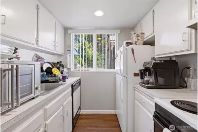 14506 NE 6th Place, Bellevue, WA 98007 - Photo 13
