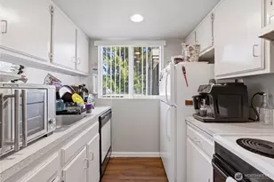 14506 NE 6th Pl, Bellevue, WA 98007 - Photo 13