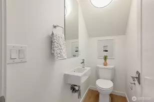 139 22nd Ave E, Seattle, WA 98112 - Photo 11