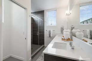 139 22nd Ave E, Seattle, WA 98112 - Photo 23