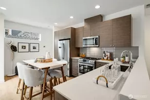 139 22nd Ave E, Seattle, WA 98112 - Photo 9