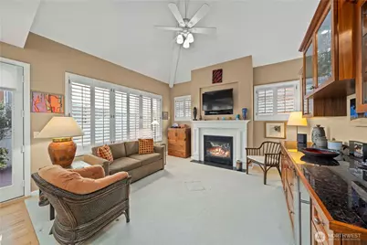 102 8th Lane #102, Kirkland, WA 98033 - Photo 13