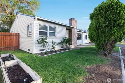 807 S Hawthorne Drive, Moses Lake, WA 98837 - Photo 9