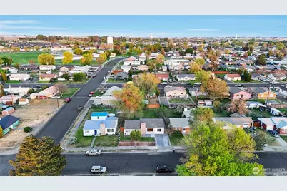 807 S Hawthorne Drive, Moses Lake, WA 98837 - Photo 11