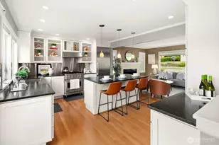 2660 36th Ave W, Seattle, WA 98199 - Photo 9