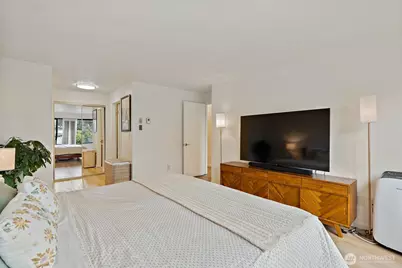 610 Wheeler Street #301, Seattle, WA 98109 - Photo 19