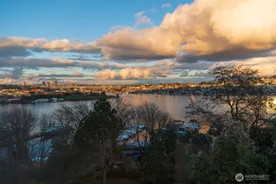 610 Wheeler Street #301, Seattle, WA 98109 - Photo 29